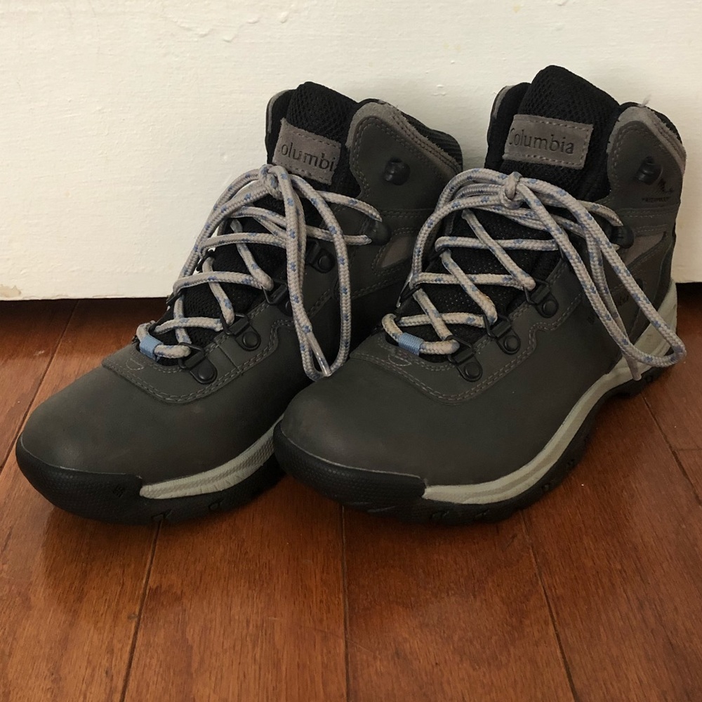 Columbia Newton Ridge Waterproof Hiking/Snow Boots